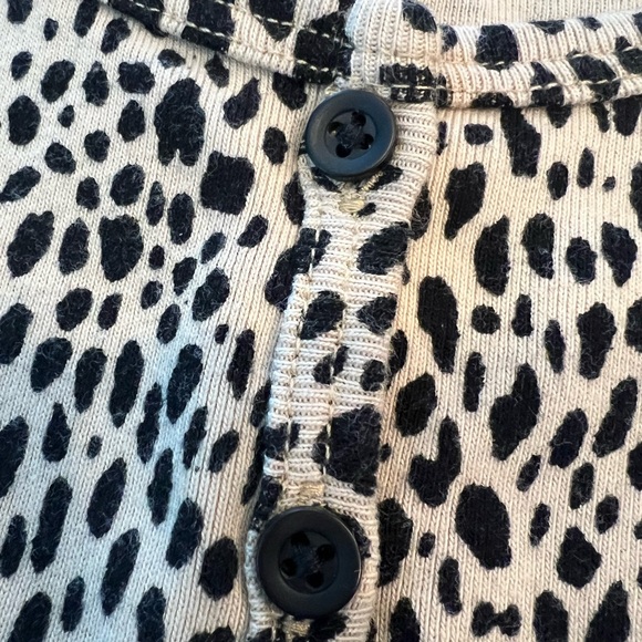 Leopard Crop T-shirt. - Picture 5 of 8